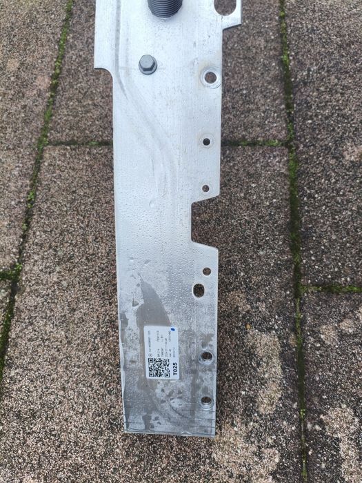 BELKA Przednia Mercedes 214 W214 ORYGINAŁ nowa