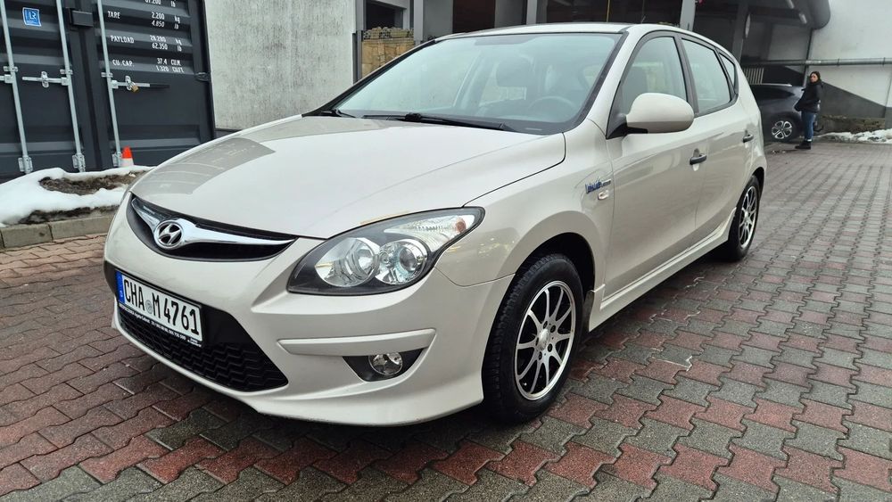 Hyundai I30 2010r 1.6 crdi klimatonik jeden właściciel od nowości