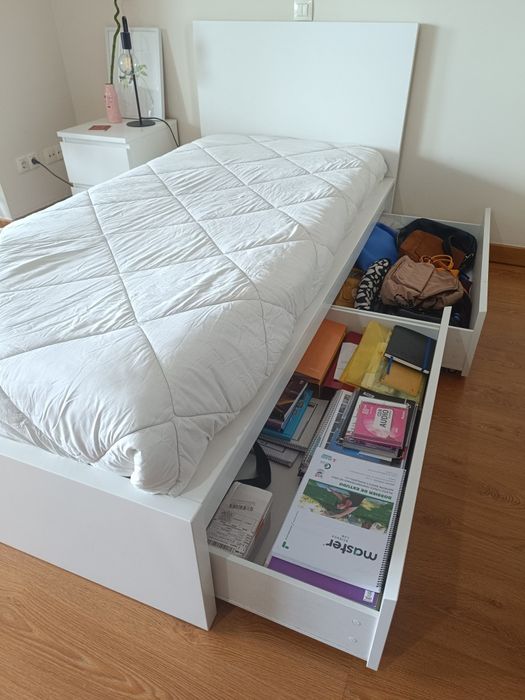 Cama solteiro Malm IKEA + estrado + colchão + 2 gavetas