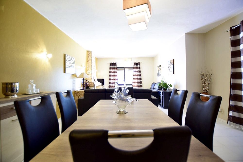 Moradia V3 com piscina privada