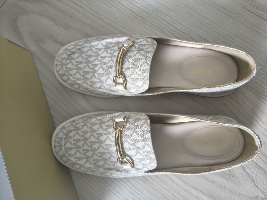 Michael Kors loafersy Carson vanilla monogram 39