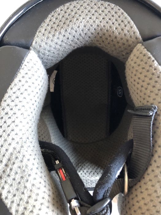Capacete e luvas
