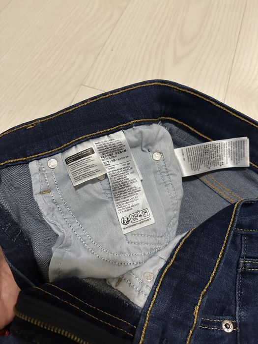 Джинси Levis 724 high rise straight, розмір 28