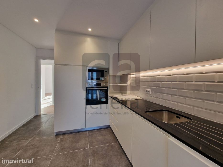Apartamento T3 Novo com possibilidade de fazer Duplex — Almeirim, Santarém
