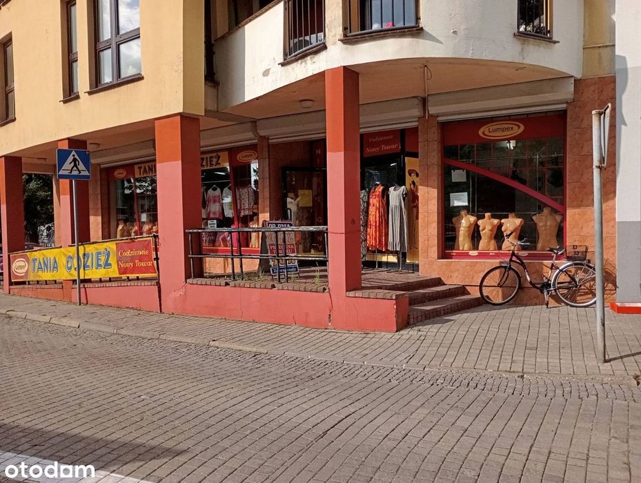 Lokal w centrum miasta - parter, dwa wejścia od ulicy, duże witryny