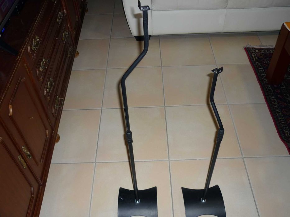 Suportes alto falantes