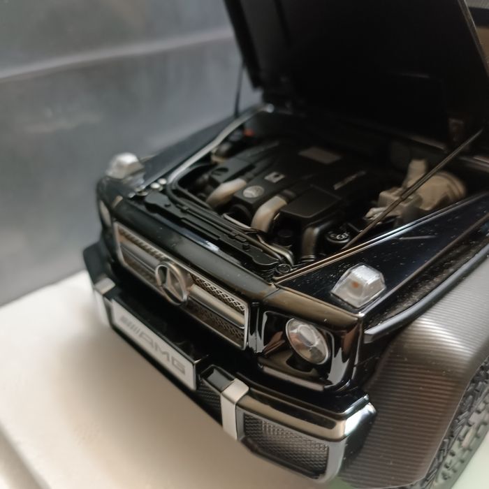 Mercedes G 63 AMG 6x6 AutoArt 1:18