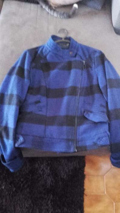 Casaco curto estilo jaqueta