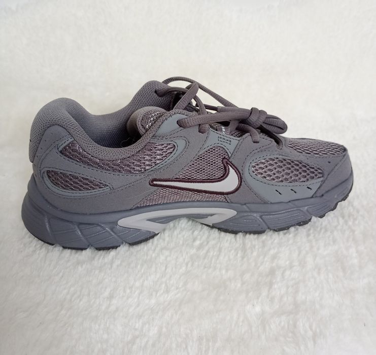 Buty sportowe Nike v5 RNR runner seude 37,5