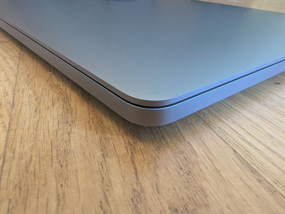 MacBook Pro 16" 2021 a2141, і9, 16/1 ТБ, 5600М!! як новий, ЕКСКЛЮЗИВ
