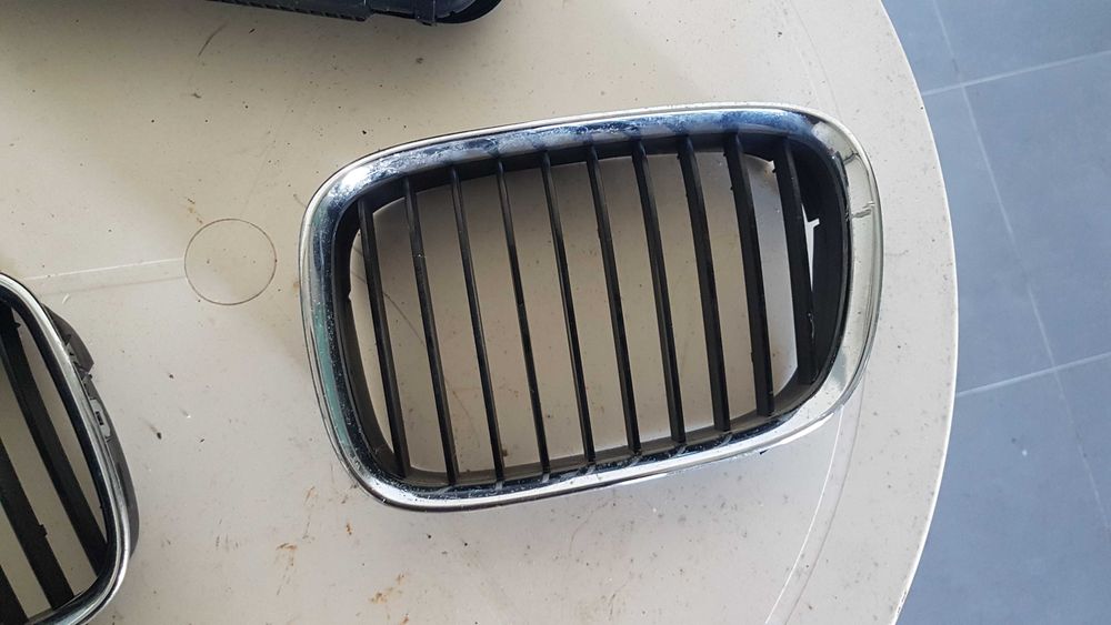 Grelhas Bmw 525tds