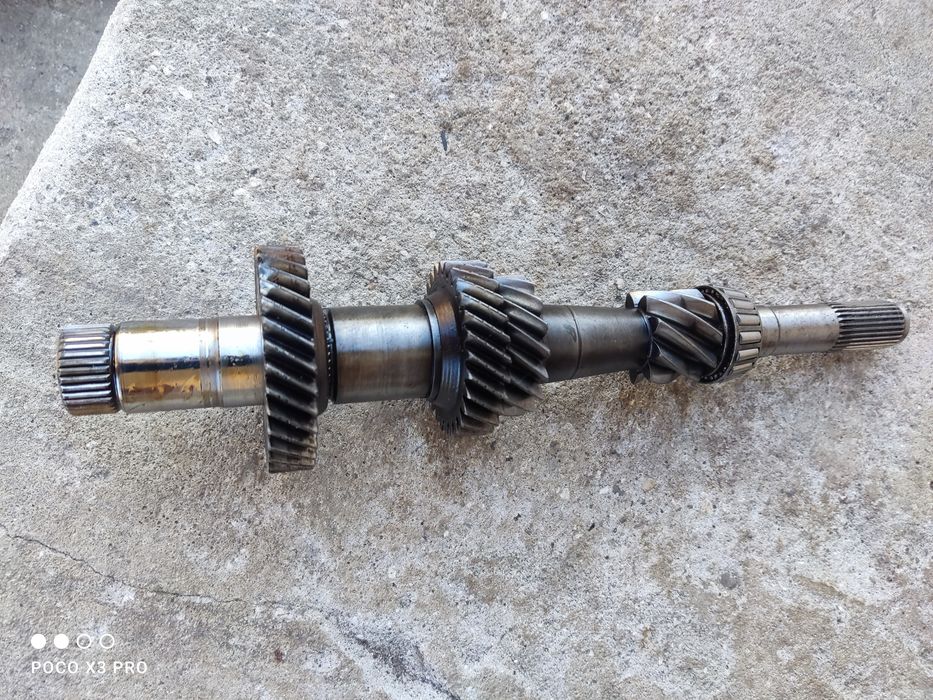 Первинний вал МКПП 02А пассат б3, б4, гольф 3, т4 і т.д.