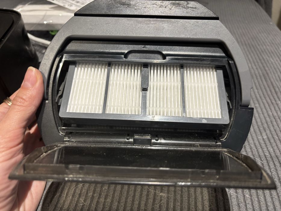 iRobot Roomba S9 + stacja Clean Base - sprawny, wymaga wymiany baterii