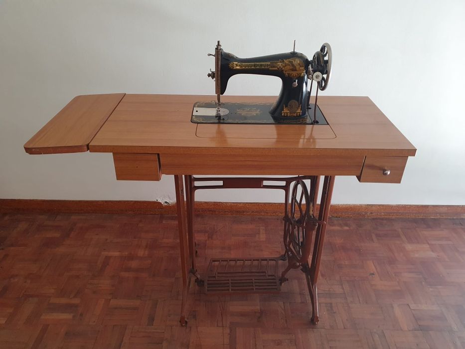 Maquina de costura Singer