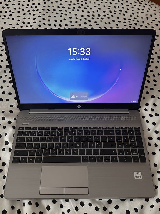 Portátil HP 250 G8