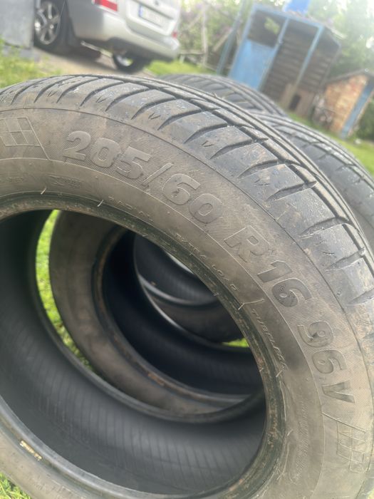 Гума 205/60/16 літо