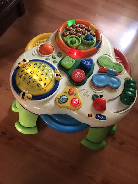 Brinquedo chicco educativo (ingles e portugues)