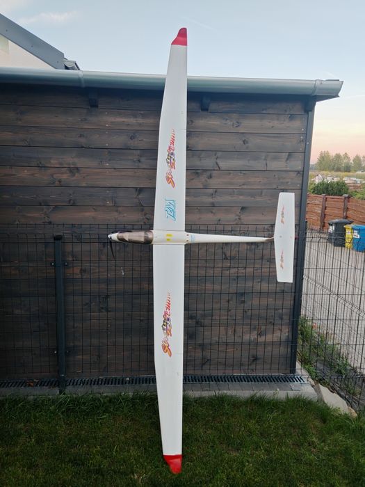 Elektroszybowiec RC Stratus 260
