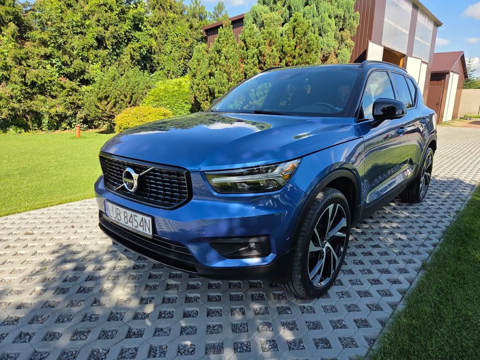 Volvo XC 40 2.0 t5 r design kamery 360 nowe opony serwis