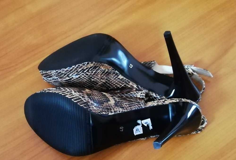 Босоніжки жіночі 40 розмір