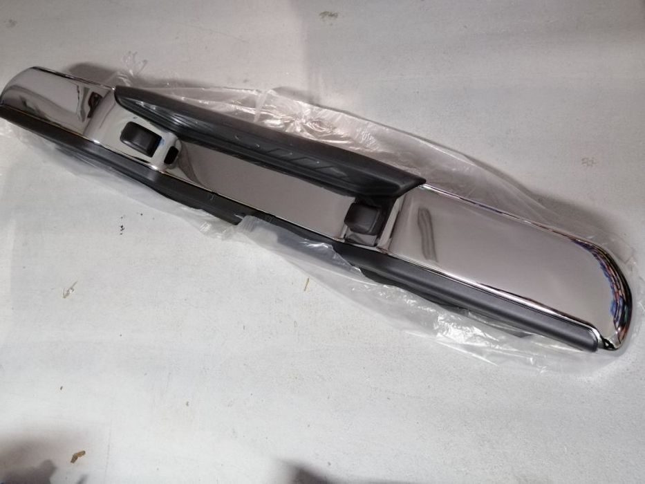Para-choques trás cromado completo Nissan Navara D40 NOVO