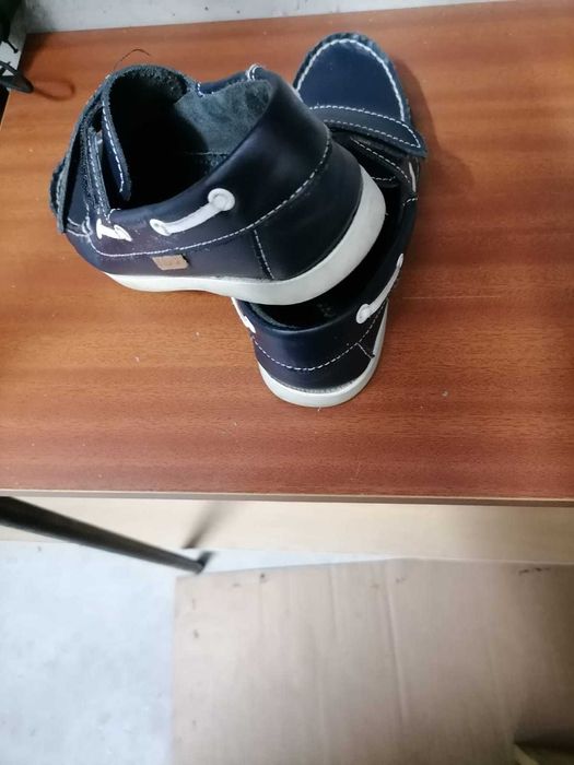 Sapatos de Criança Tamanho 30
