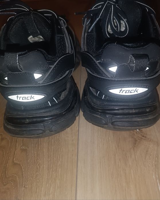 Balenciaga track