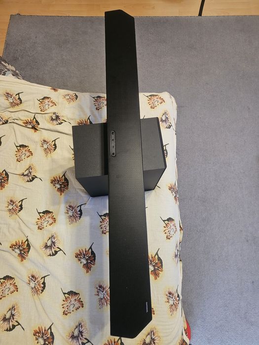 Soundbar samsung  Q64B uszkodzony