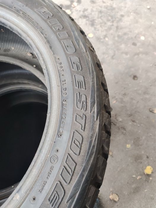 Комплект 265.50 R19 Зимних шин Bridgestone 2