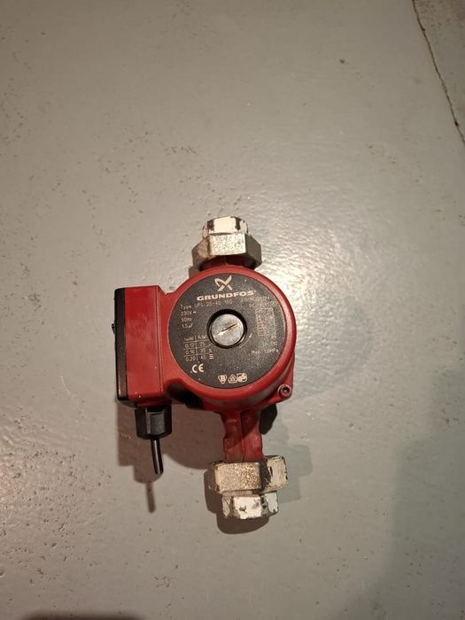 Pompa wody Grundfos UPS 25-40