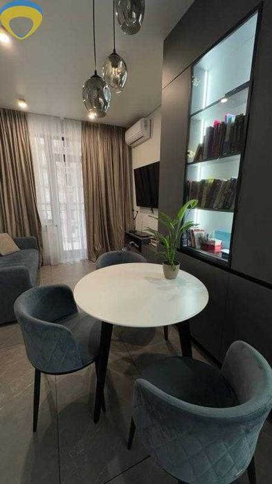 продам 2 комнатную квартиру в  ЖК Акрополь