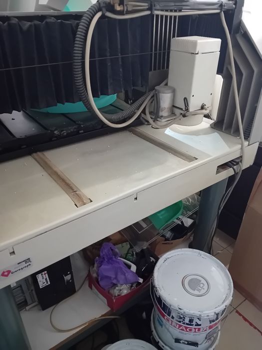 Fresadora Gravograph com avaria