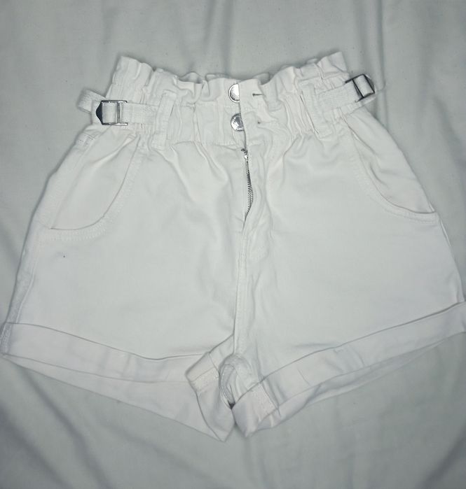 Calções Brancos Creme