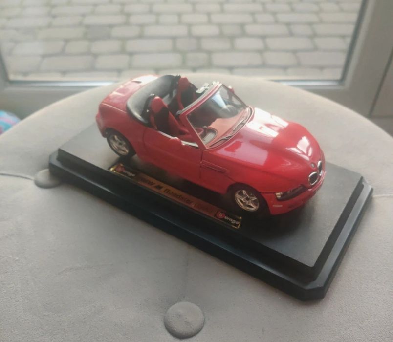 sprzedam modele auto bburago burago