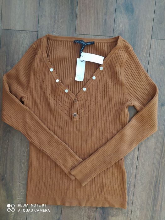 Sweter prążkowany rozm. S