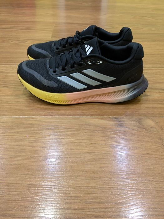 Кросівки Adidas жіночі кроси Адідас  38р взуття