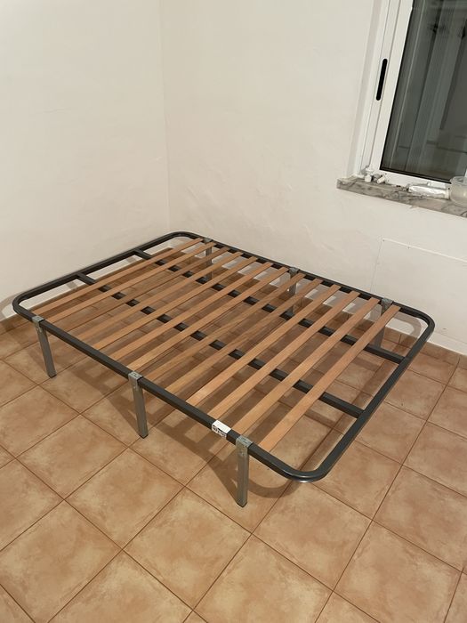 Estrado cama 183x133 - Como Novo