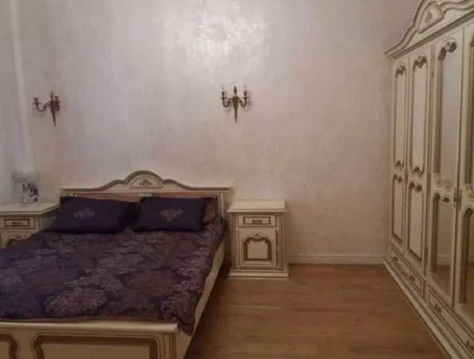 Продам евротрешку,  новый дом, Аркадия, жк 6-я Жемчужина, ул. Гагаринское плато.