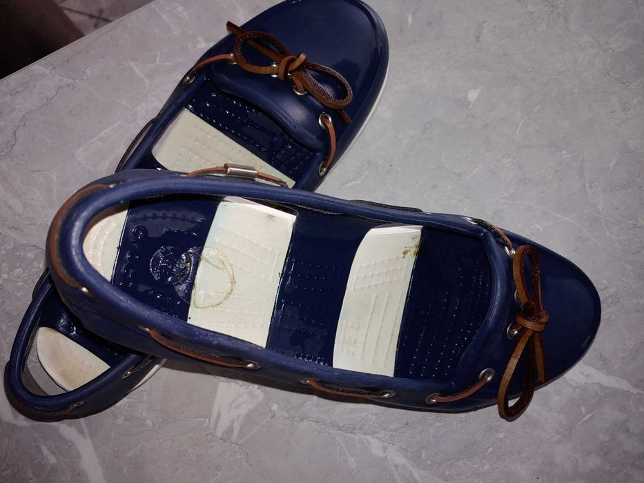 Жіноче взуття crocs