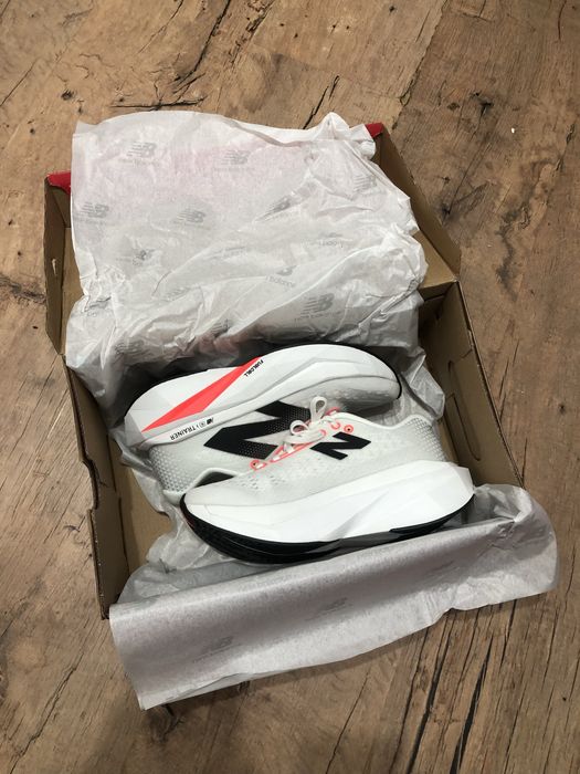 New Balance FuelCell SuperComp