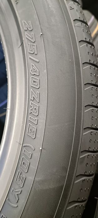Pneus  275/40/18