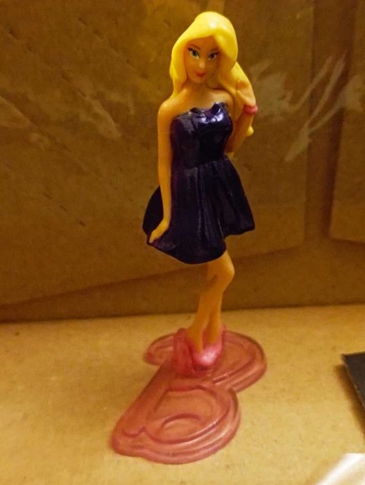 кіндери, дуже старі серії, 1990 роки