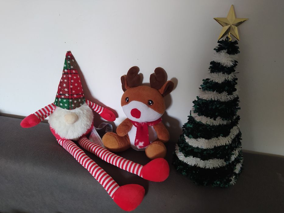 Zestaw ozdób świątecznych choinka stroik skrzat renifer