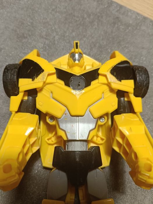 Transformers hasbro bumblebee