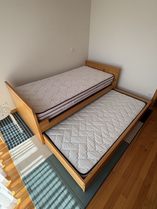 Vendo cama dupla de criança + colchões 90x200cm