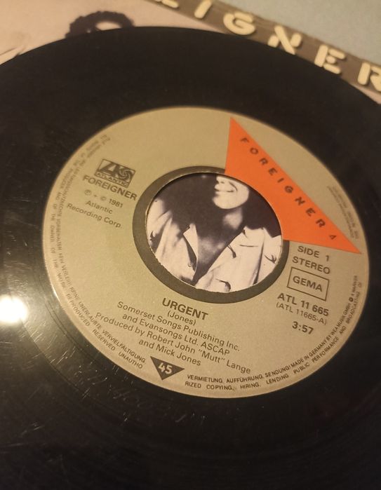 FOREIGNER - URGENT !! SINGIEL !! Journey Toto Styx Saga FM Asia Kansas