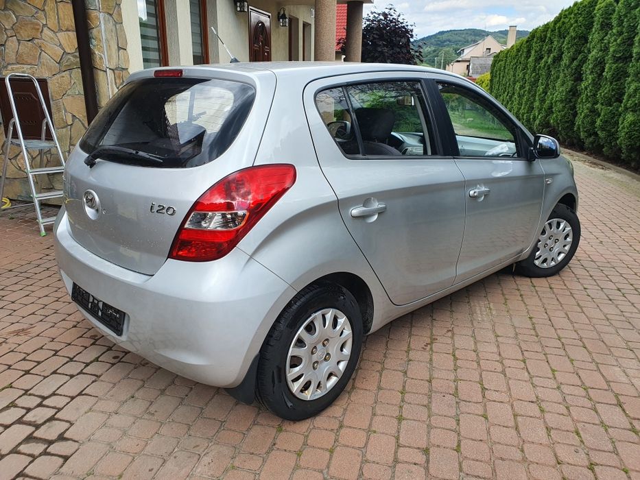 Hyundai I20 1.2 Benzyna 78 KM Niski Przebieg