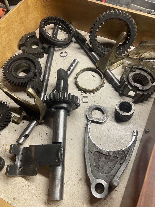 Кпп рено . Запчастини, jb3