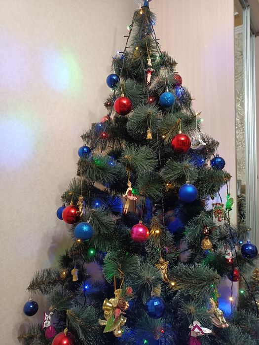 Ёлка высокая 220 см (ель, сосна), разборная заснеженные кончики