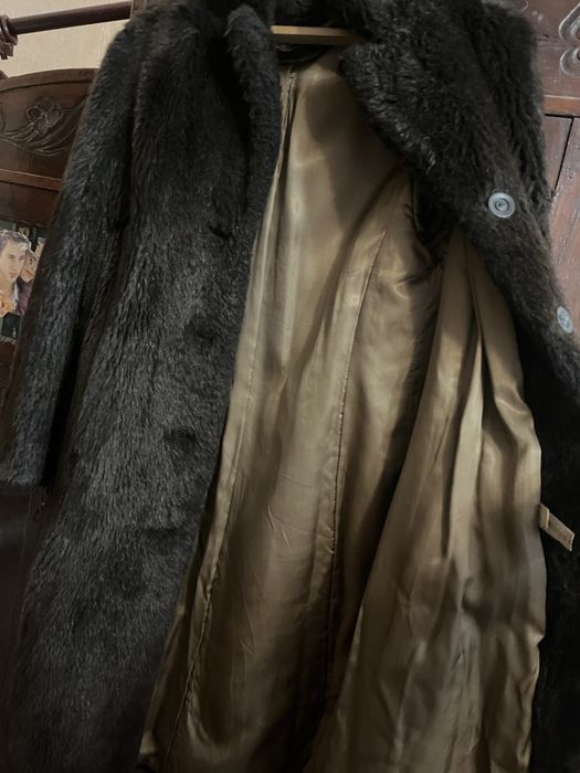 Шуба продається